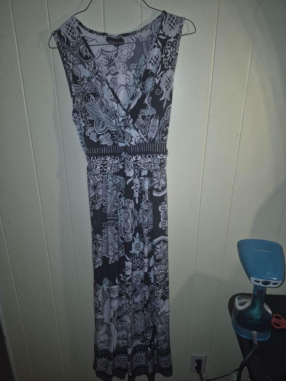 Mystique Boutique Black & White Paisley Maxi Dress